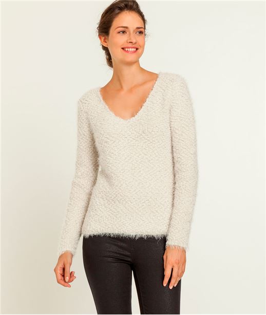 Pull femme duveteux col V - Couleur ECRU - Grain de Malice
